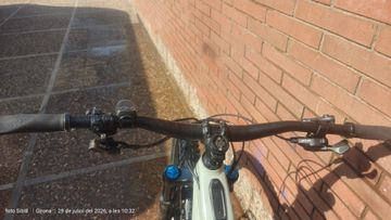 Used Spezialized Levo 2021 Mountainbike, Light Gray — image 3 of 4