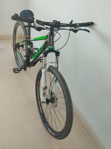 Used B pro Custom Shimano Deore XT 2016 Mountainbike, Green — image 4 of 9