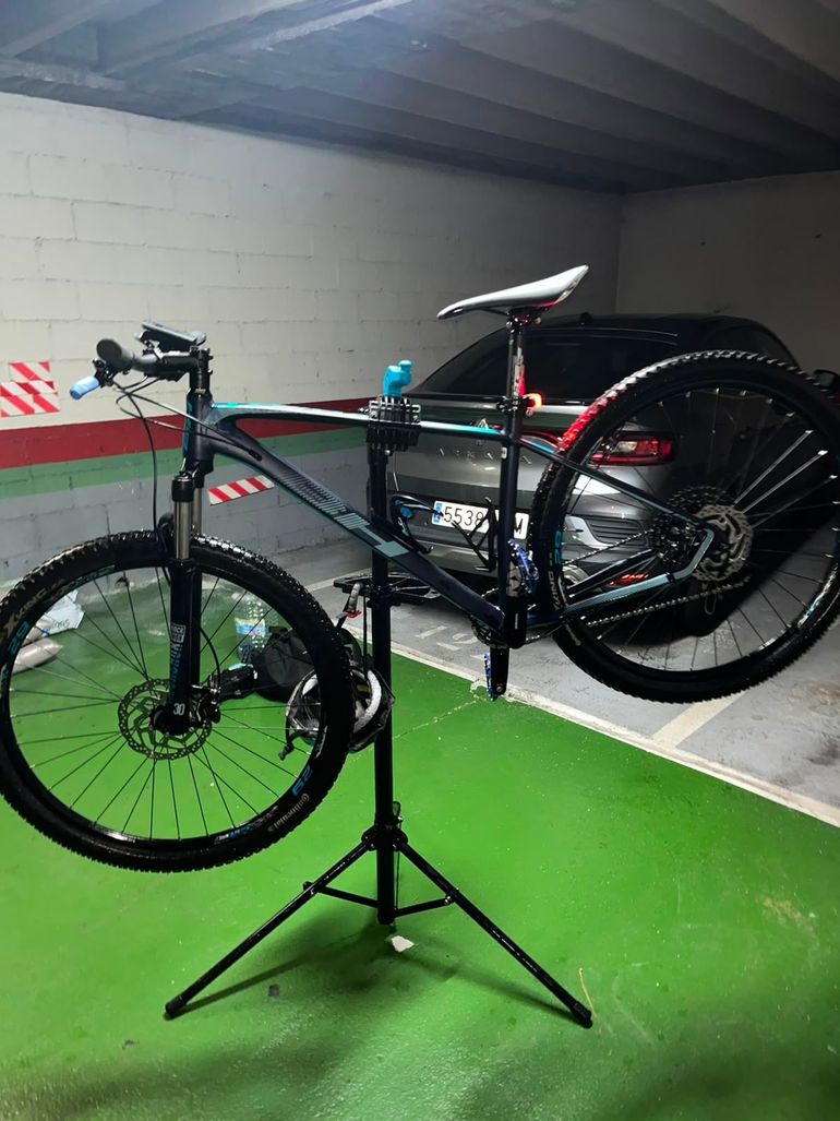 Used BH EXPERT 5.0 2025 2025 Mountainbike, Black — image 2 of 6