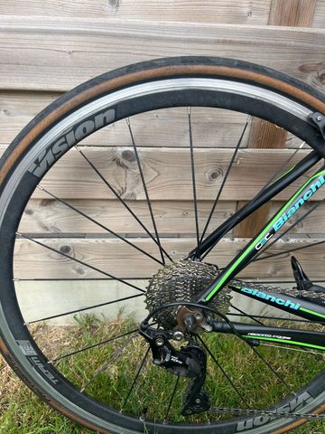 Used Bianchi Nirone Shimano 105 2016 Road & Gravel, Black — image 7 of 9