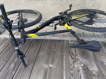 Brugt Giant tout suspendu Custom Shimano Deore 2020 Mountainbike — billede 3 af 3