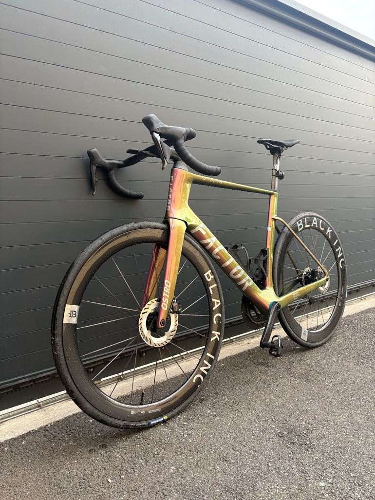 Factor Ostro Shimano Ultegra Di2 2026 Road & Gravel de segunda mano, Morado — imagen 2 de 3