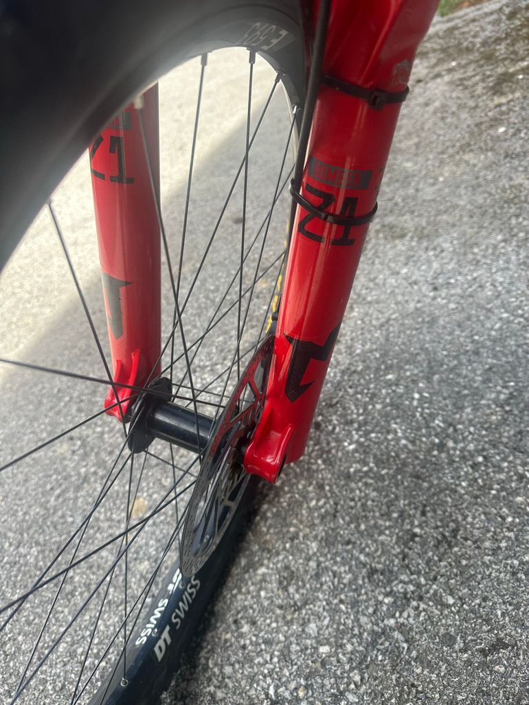Tweedehands Commencal CLASH 2026 2026 Mountainbike — afbeelding 5 van 6