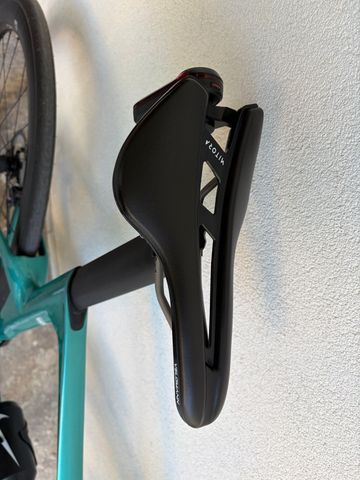 Brugt Bianchi Oltre Comp Ultegra Di2 2025 2025 Road & Gravel — billede 7 af 12