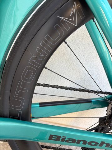 Brugt Bianchi Oltre Comp Ultegra Di2 2025 2025 Road & Gravel — billede 11 af 12