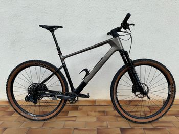 Focus RAVEN 8.9 2023 2023 MTB de segunda mano