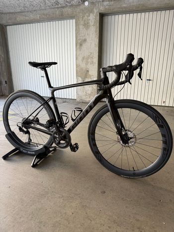 Käytetty Giant Defy, Advanced 2 2021 2021 Road & Gravel