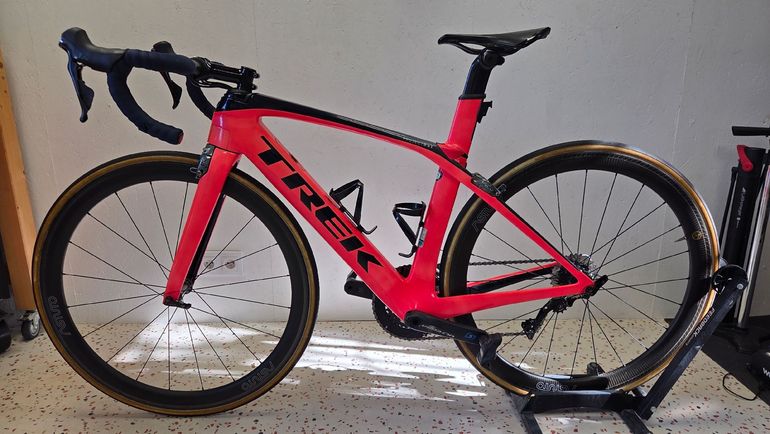 Gebrauchtes Trek Madone 9.0 2018 2018 Road & Gravel, Violett — Bild 2 von 10