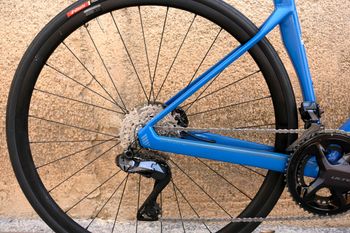 Used BMC Roadmachine TWO 2024 2024 Road & Gravel, Blue — image 11 of 27