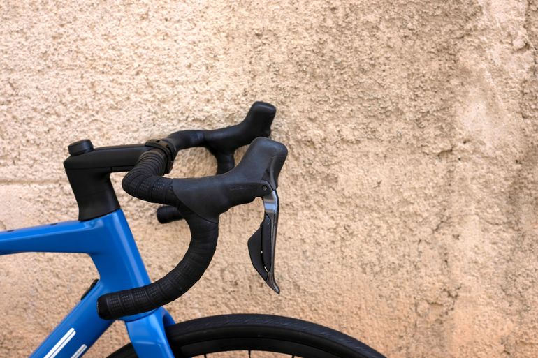 Used BMC Roadmachine TWO 2024 2024 Road & Gravel, Blue — image 7 of 27