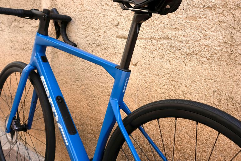 Used BMC Roadmachine TWO 2024 2024 Road & Gravel, Blue — image 18 of 27