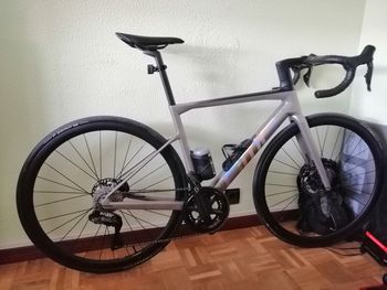 Używany BMC Roadmachine 01 FIVE 2023 2023 Road & Gravel — zdjęcie 3 z 3