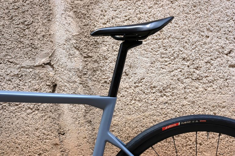 BMC Teammachine SLR TWO 2026 2026 Road & Gravel usato, Grigio chiaro — immagine 15 di 19