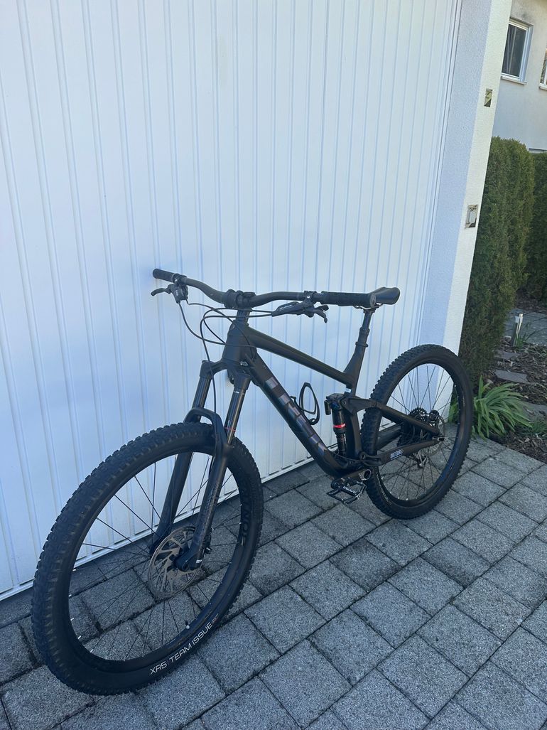 Käytetty Trek Slash 8 2019 2019 Mountainbike — kuva 5 / 13