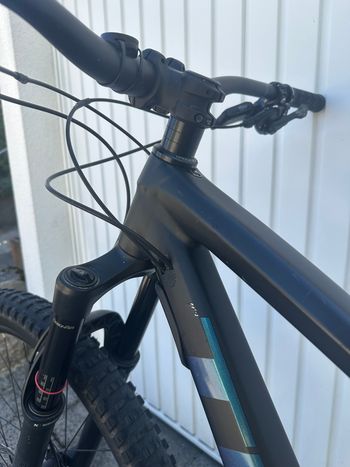 Käytetty Trek Slash 8 2019 2019 Mountainbike — kuva 10 / 13