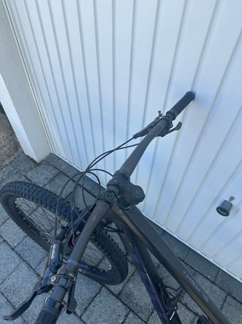 Käytetty Trek Slash 8 2019 2019 Mountainbike — kuva 8 / 13