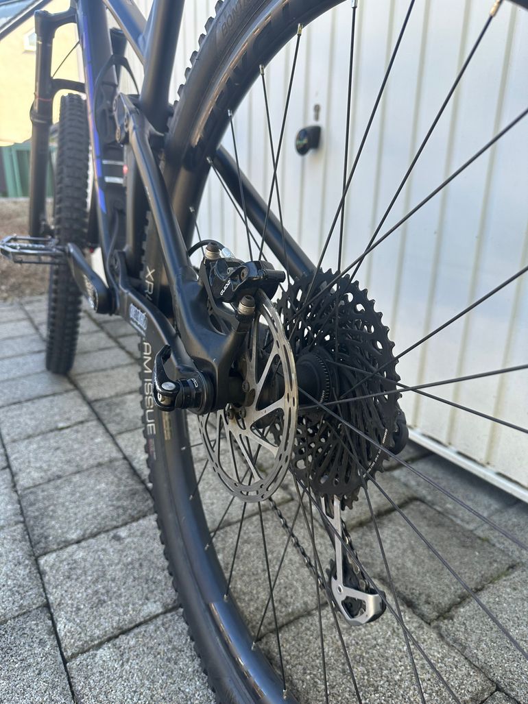 Käytetty Trek Slash 8 2019 2019 Mountainbike — kuva 13 / 13