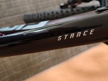 Giant Stance 29 1 2022 2022 Mountainbike usato, Viola — immagine 4 di 5
