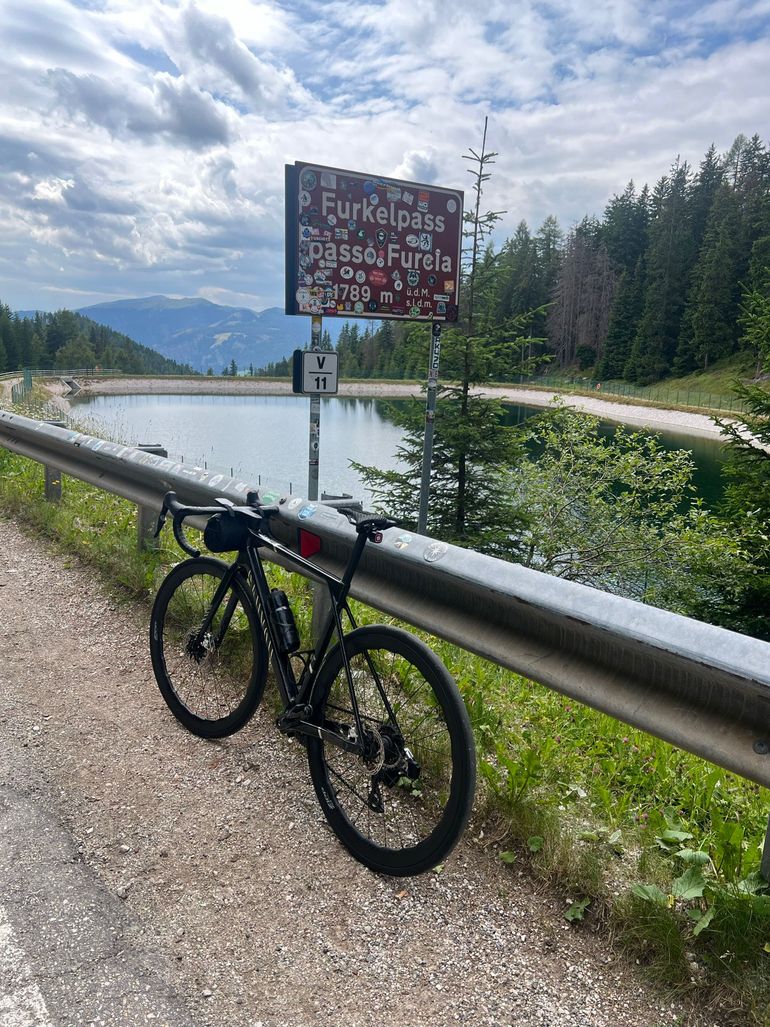 Canyon Ultimate CFR AXS 2025 2025 Road & Gravel usato, Nero — immagine 6 di 7