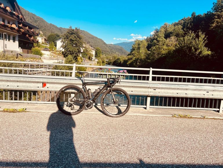 Canyon Ultimate CFR AXS 2025 2025 Road & Gravel usato, Nero — immagine 7 di 7