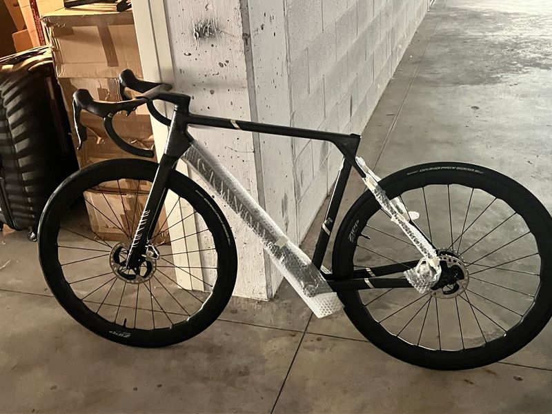 Canyon Ultimate CFR AXS 2025 2025 Road & Gravel d'occasion