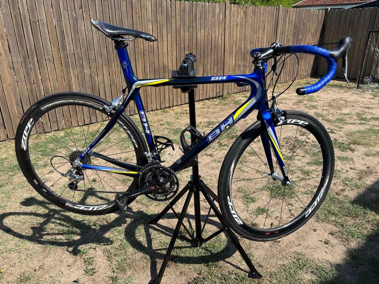 Used BH Custom Shimano Ultegra 2016 Road & Gravel, Blue — image 10 of 11