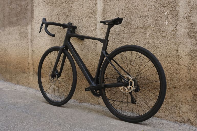 Used BMC Roadmachine TWO 2026 2026 Road & Gravel, Black — image 16 of 18