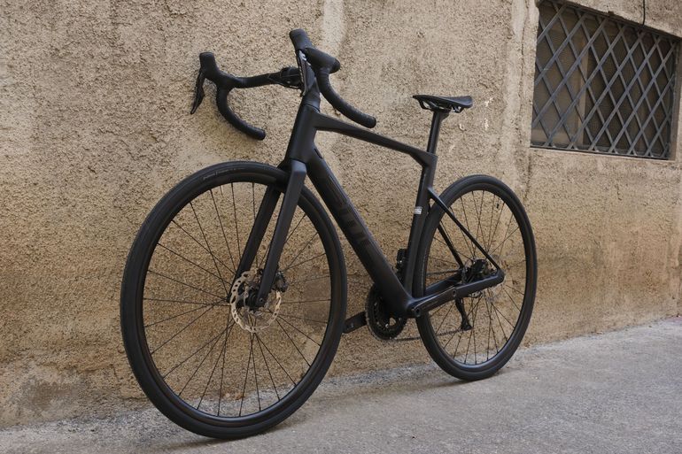 Used BMC Roadmachine TWO 2026 2026 Road & Gravel, Black — image 7 of 18