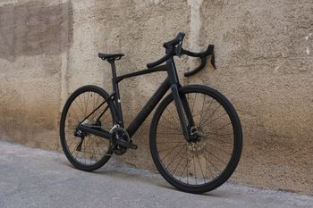 Used BMC Roadmachine TWO 2026 2026 Road & Gravel, Black — image 8 of 18