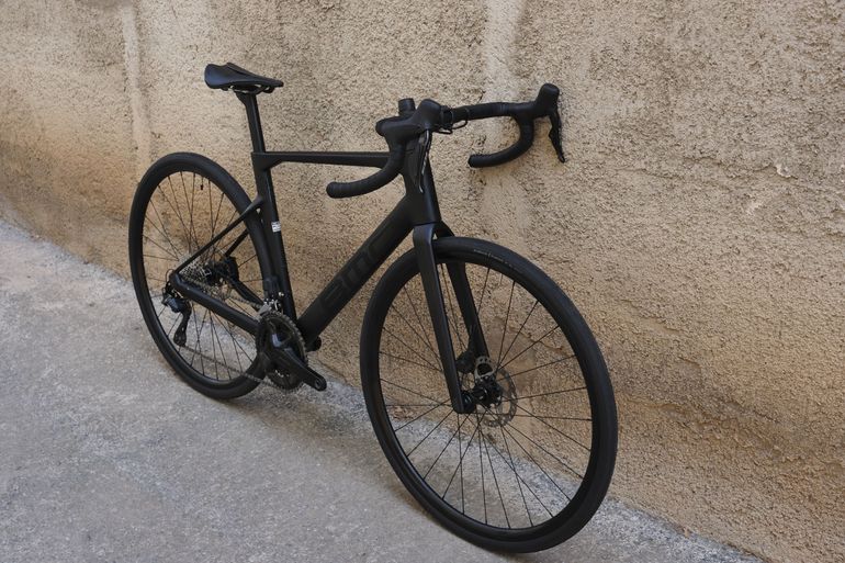 Used BMC Roadmachine TWO 2026 2026 Road & Gravel, Black — image 6 of 18