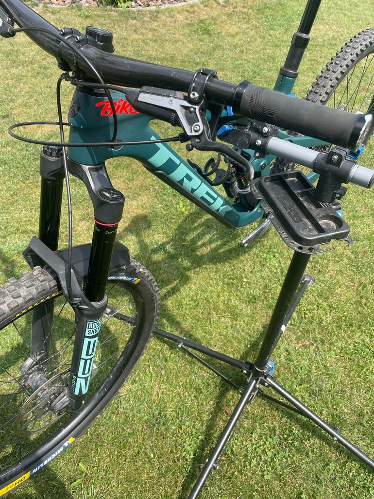 Brugt Trek Slash 9.8 2023 2023 Mountainbike — billede 2 af 10
