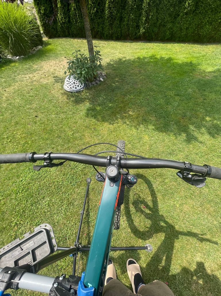 Brugt Trek Slash 9.8 2023 2023 Mountainbike — billede 5 af 10