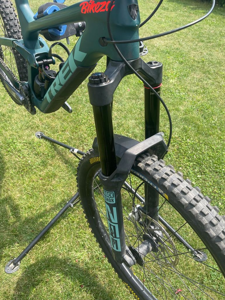 Brugt Trek Slash 9.8 2023 2023 Mountainbike — billede 9 af 10