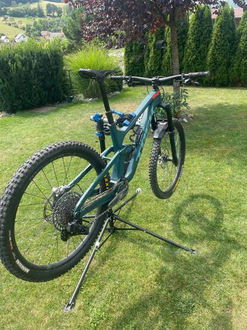 Käytetty Trek Slash 9.8 2023 2023 Mountainbike — kuva 7 / 10