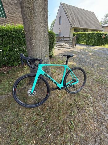 Bianchi Impulso COMP GRX 610 disc 2024 2024 Road & Gravel d'occasion
