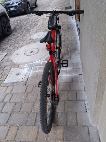 Used Trek Marlin 6 2019 2019 Mountainbike, Red, 27.5, 29 — image 9 of 9