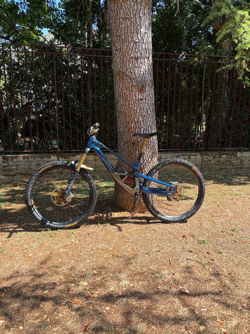 Used Lapierre Spicy CF Team 2025 2025 MTB