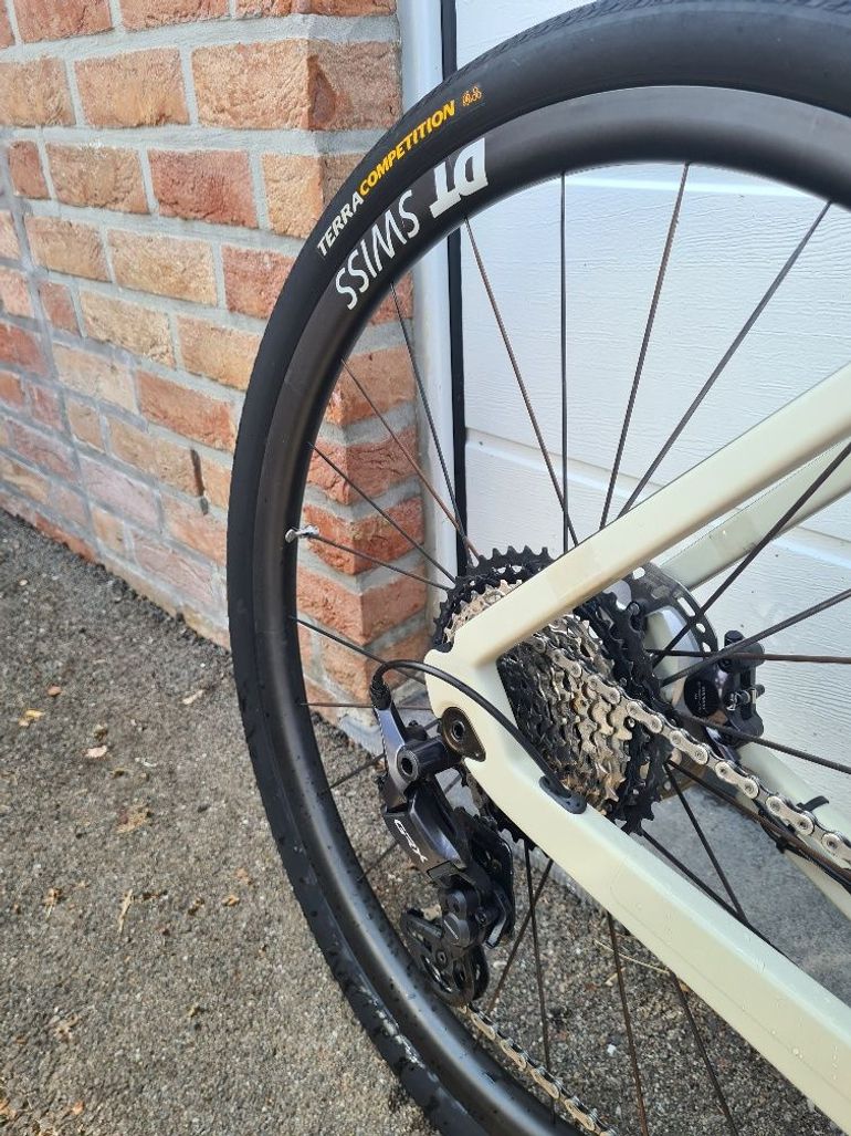 Used Stevens E-Getaway 2025 2025 Road & Gravel, White — image 4 of 10