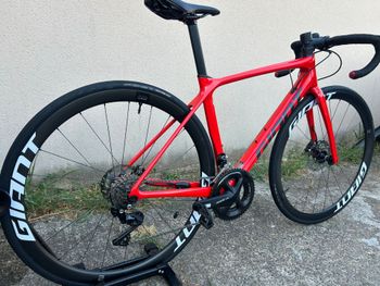Used Giant Tcr advanced Shimano 105 2023 Road & Gravel, Red — image 5 of 12