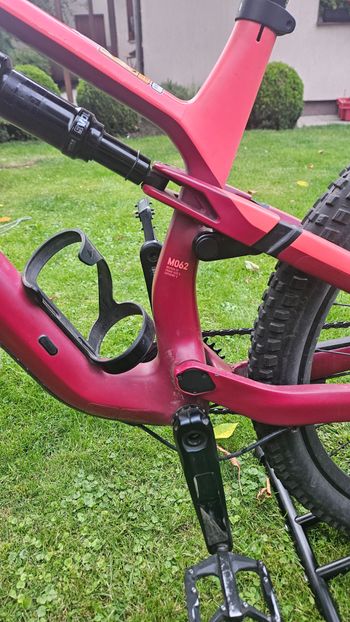 Gebrauchtes Canyon Neuron CF 8 WMN 2022 2022 Mountainbike, Rot, 27.5, 29 — Bild 11 von 19