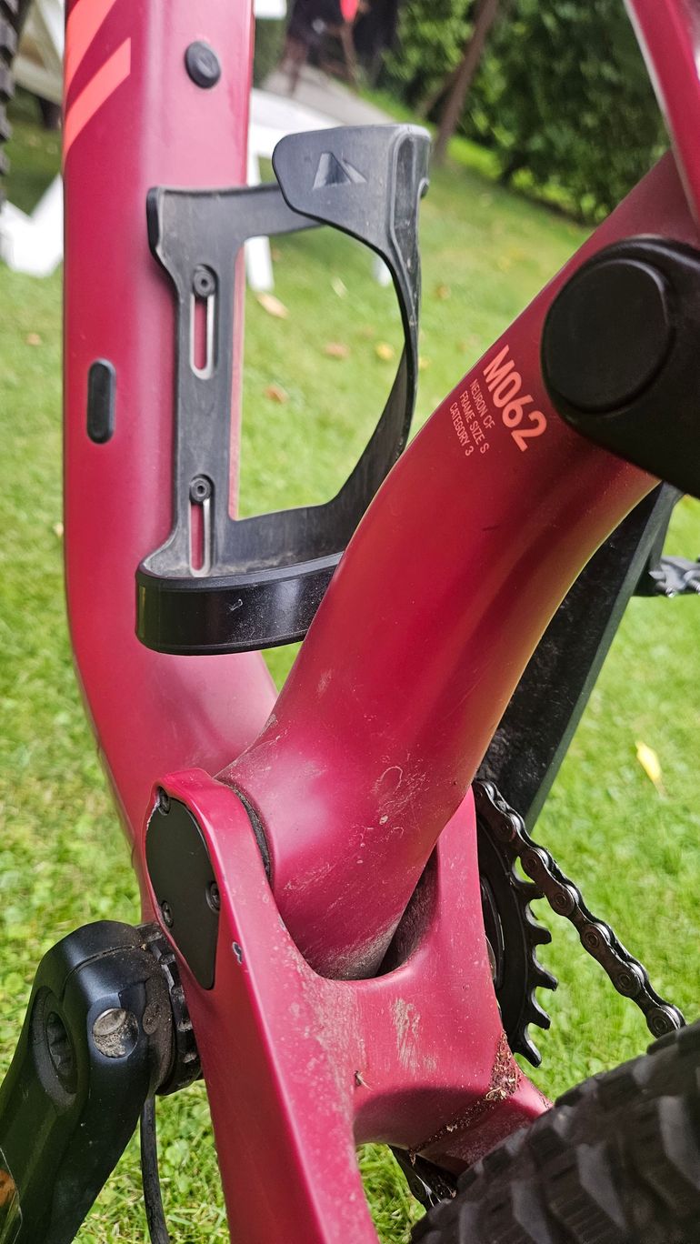 Gebrauchtes Canyon Neuron CF 8 WMN 2022 2022 Mountainbike, Rot, 27.5, 29 — Bild 17 von 19