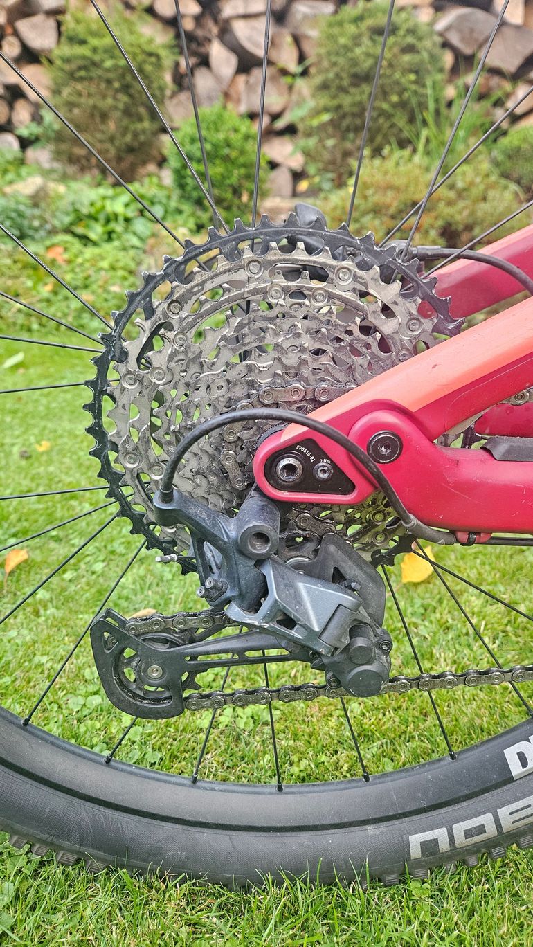 Gebrauchtes Canyon Neuron CF 8 WMN 2022 2022 Mountainbike, Rot, 27.5, 29 — Bild 5 von 19