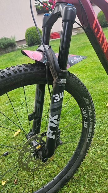 Gebrauchtes Canyon Neuron CF 8 WMN 2022 2022 Mountainbike, Rot, 27.5, 29 — Bild 10 von 19