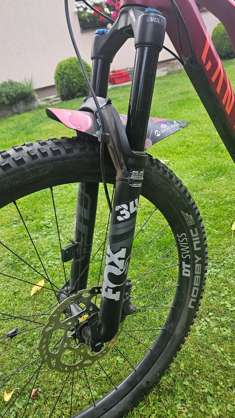 Gebrauchtes Canyon Neuron CF 8 WMN 2022 2022 Mountainbike, Rot, 27.5, 29 — Bild 10 von 19