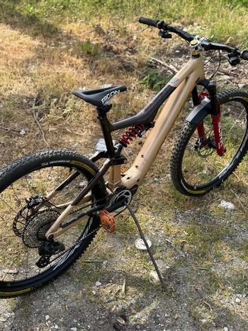 Tweedehands Orbea rise Custom SRAM GX Eagle AXS 2022 MTB