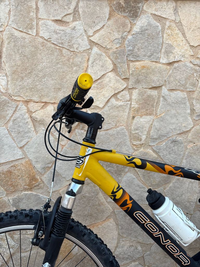 Used Conor Custom Shimano Altus 2004 Mountainbike, Orange — image 11 of 12