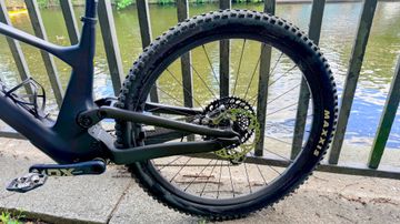 Brugt Scott Genius ST 900 Tuned 2024 2024 Mountainbike — billede 11 af 14