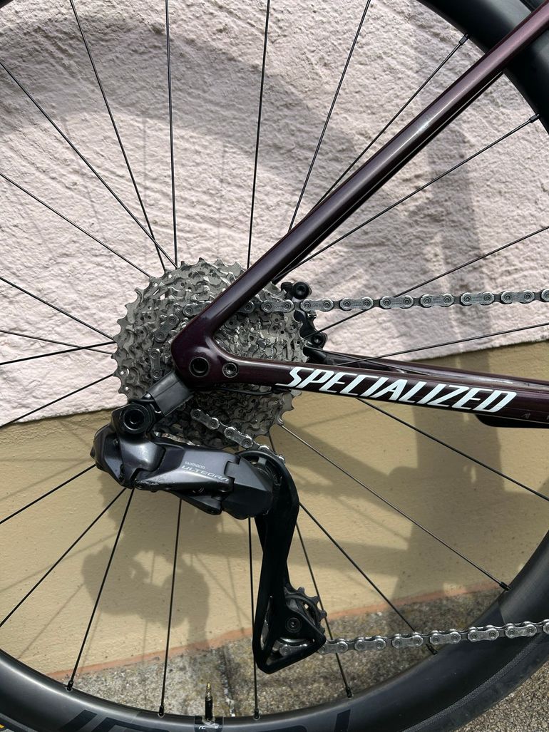 Used Specialized Tarmac Shimano Ultegra Di2 2023 Road & Gravel, Red — image 4 of 11