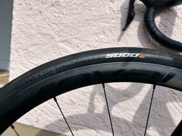 Used Specialized Tarmac Shimano Ultegra Di2 2023 Road & Gravel, Red — image 7 of 11