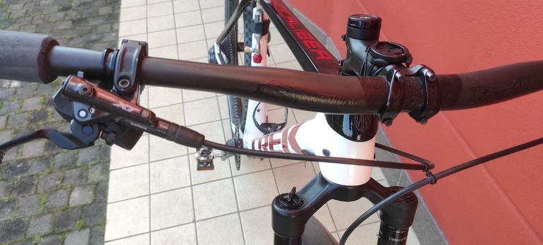Trek Procaliber 9.8 2021 2021 Mountainbike usato, Bianco — immagine 2 di 14